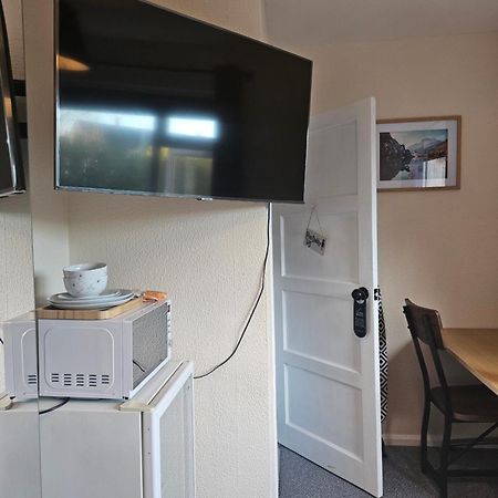 Double Bedroom Located Close To Manchester Airport Wythenshawe Esterno foto